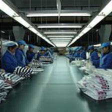 上海華實(shí)紡織品 專注服裝加工，匠心織就品質(zhì)與時(shí)尚